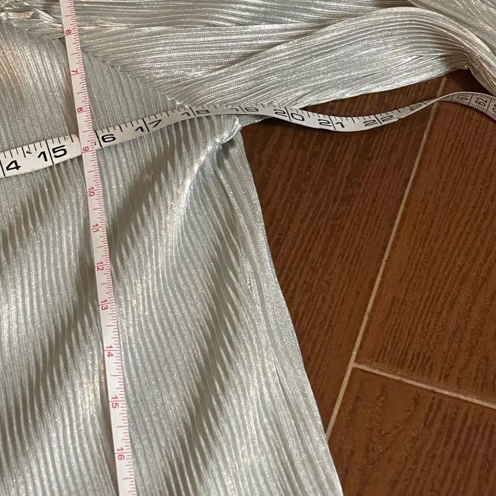 Anthropologie Lulumari shimmer silver elastic on off shoulder pleat blouse sz LG - Picture 11 of 15
